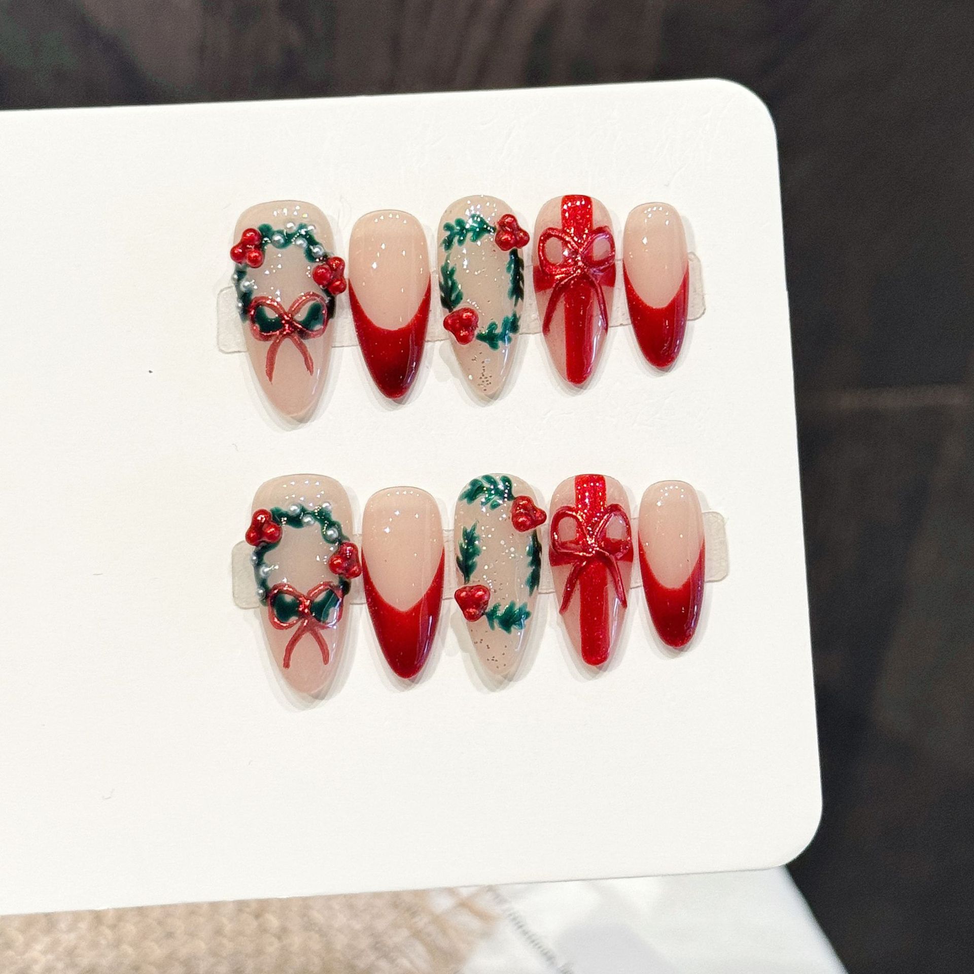 10Pcs Christmas Red Nude Mediu - огляд і ціна Nail Art Press On